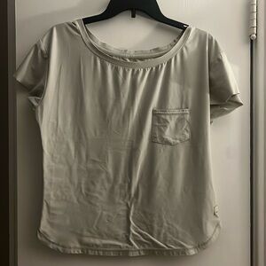WOMENS VUORI SHORT SLEEVE